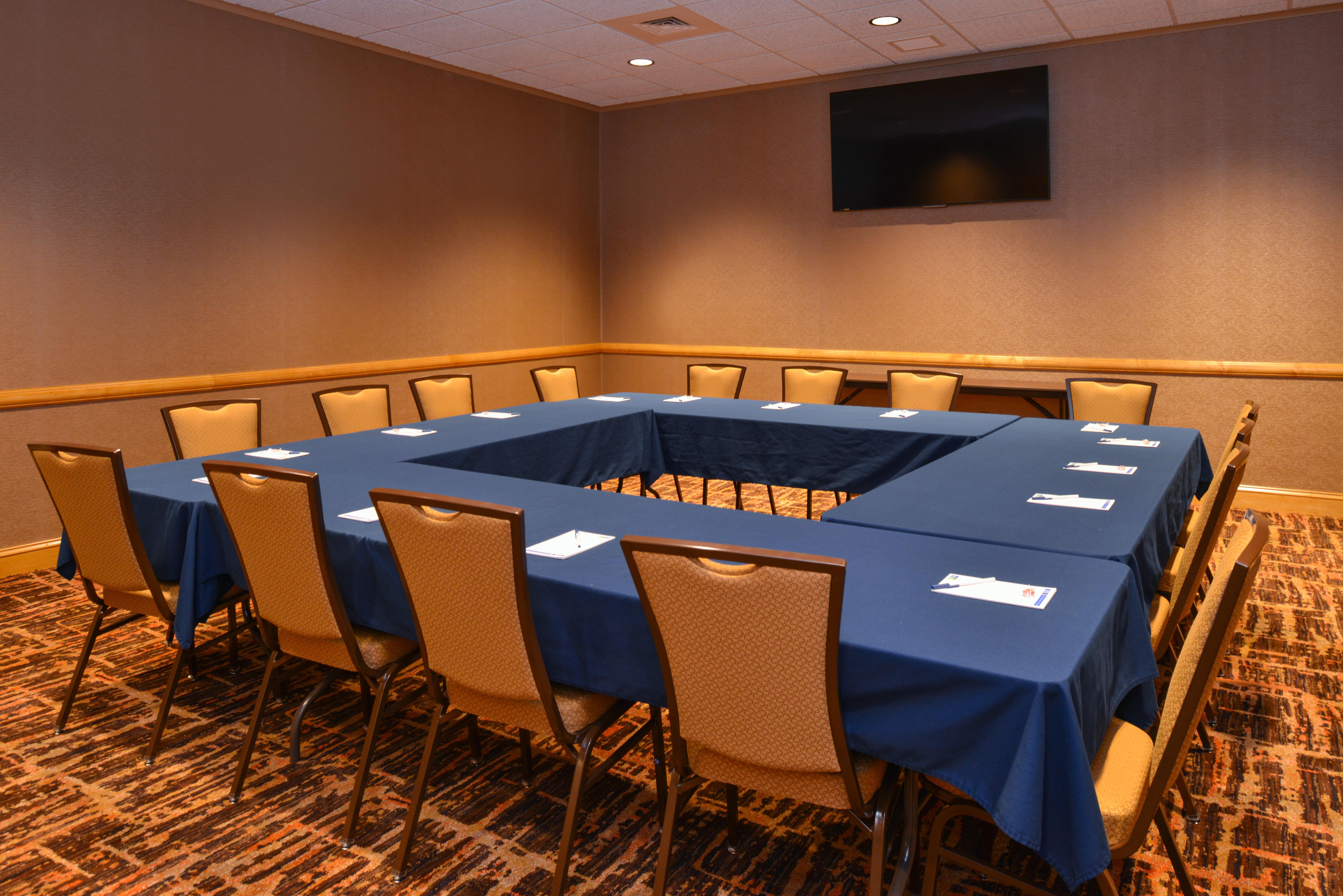 Holiday Inn Express Breezewood By Ihg Ngoại thất bức ảnh